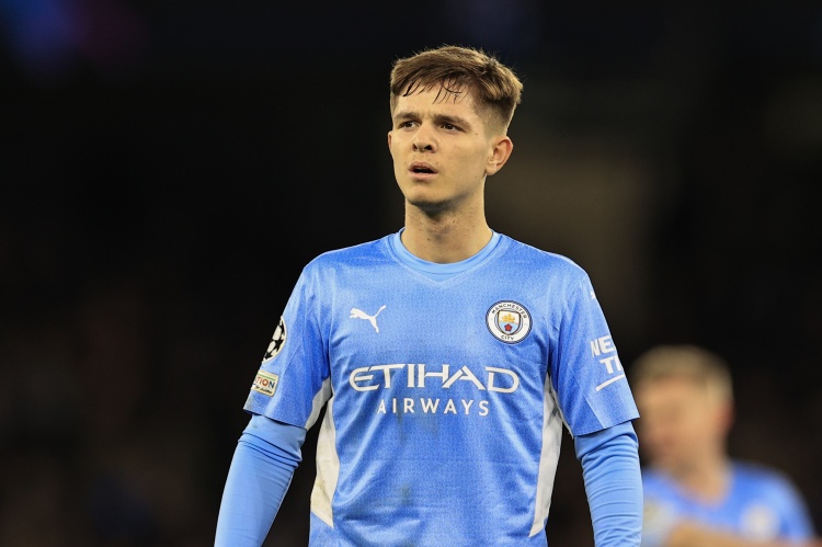 开云网站-罗马诺：麦卡蒂现已抵达法兰克福，考虑这家可能潜在的新东家